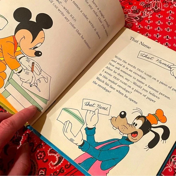 Vintage Classic Disney Mickey Mouse Magic Book! - 1960’s - Picture 4 of 6